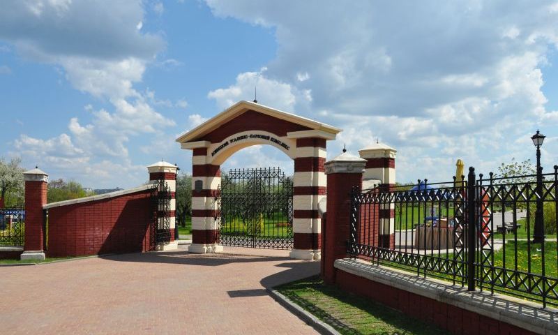 Лошыцкі сядзібна-паркавы комплекс в Минске
